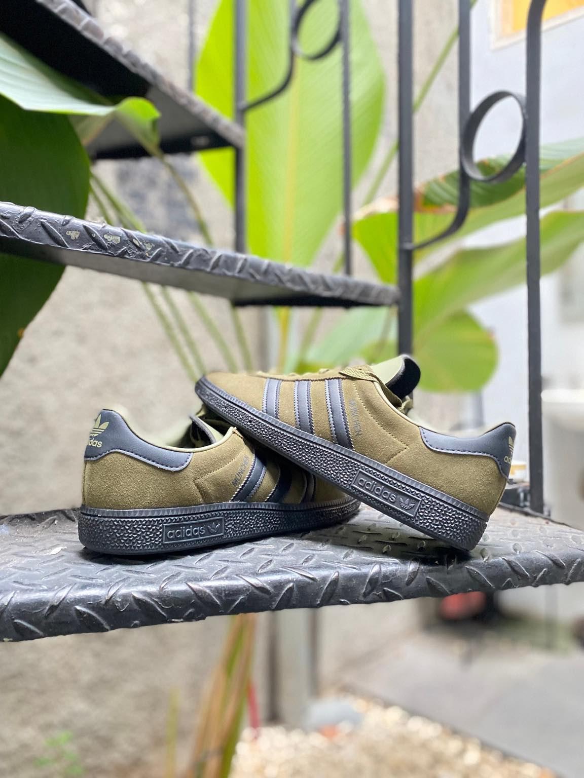 Munchen Focus Green Olive Core Black