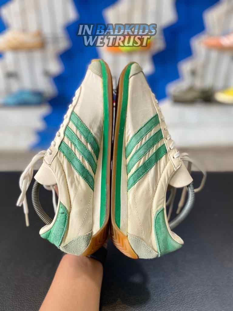 Country white green 43 1/3 
