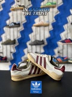 jeans white maroon 43