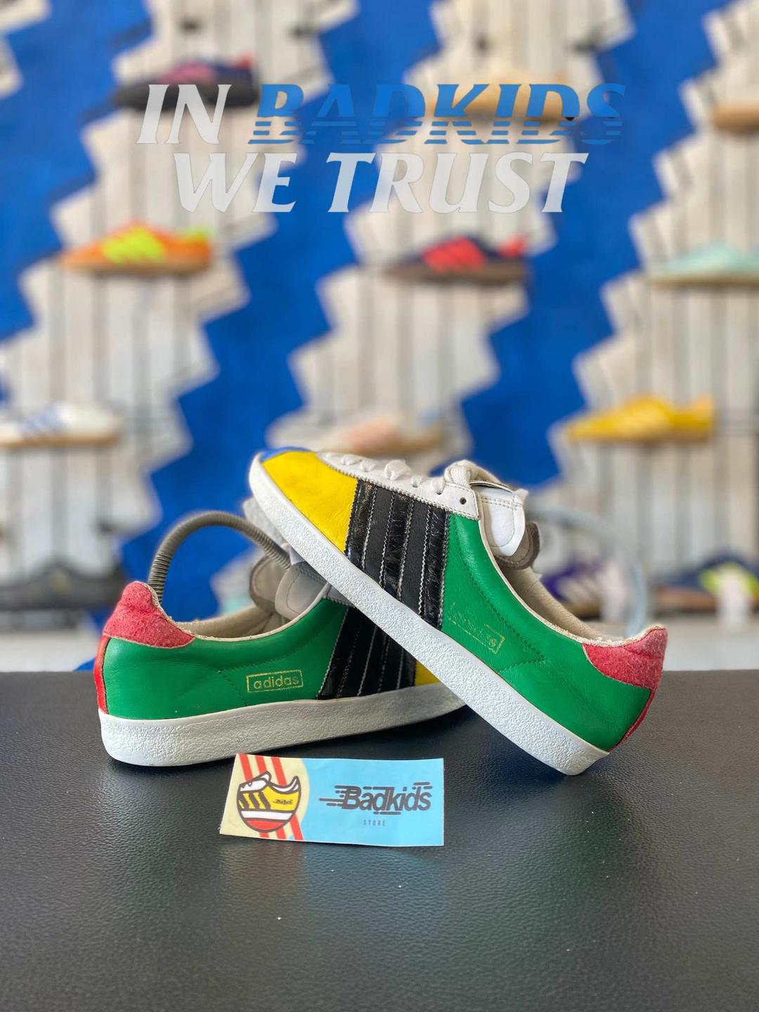 Adidas olimpik colourway