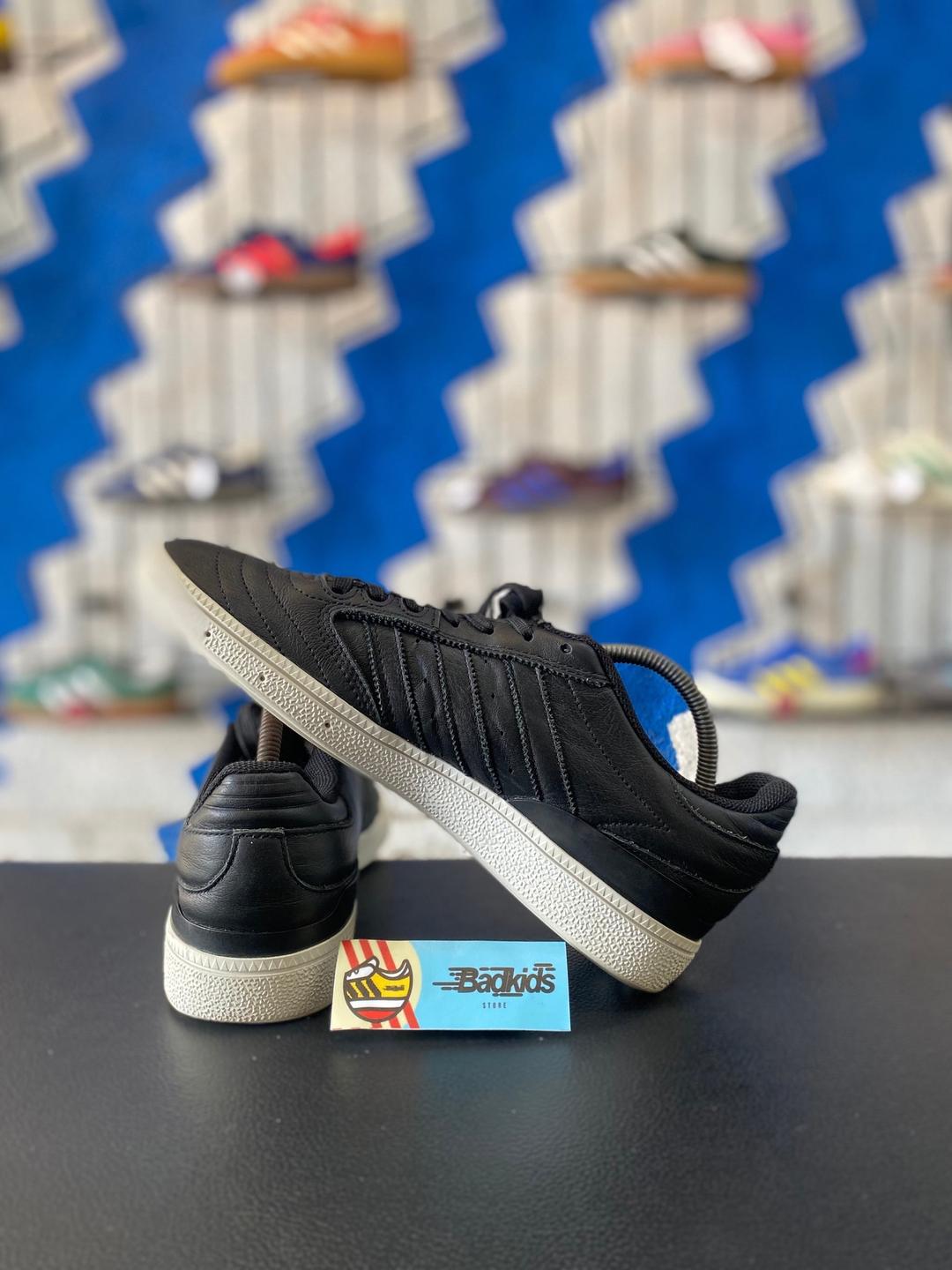 Busenitz black sz 42 