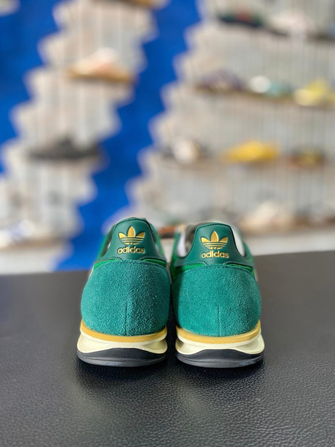 Sl72 green white 42
