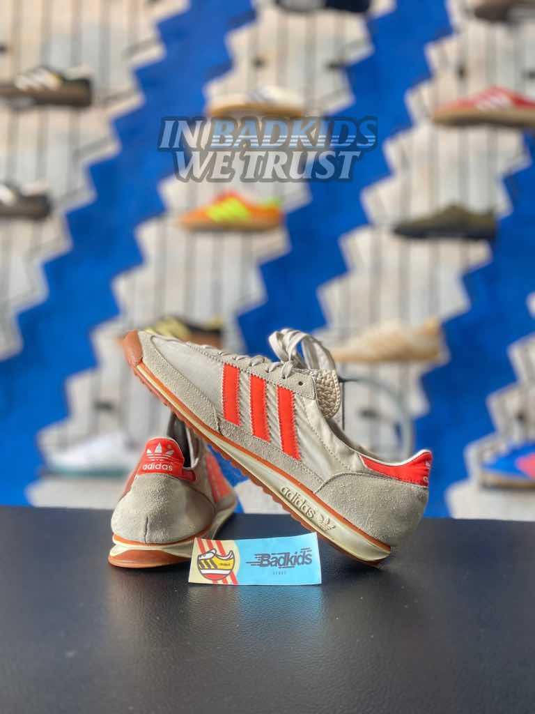 SL 72 white stripe 42 2/3