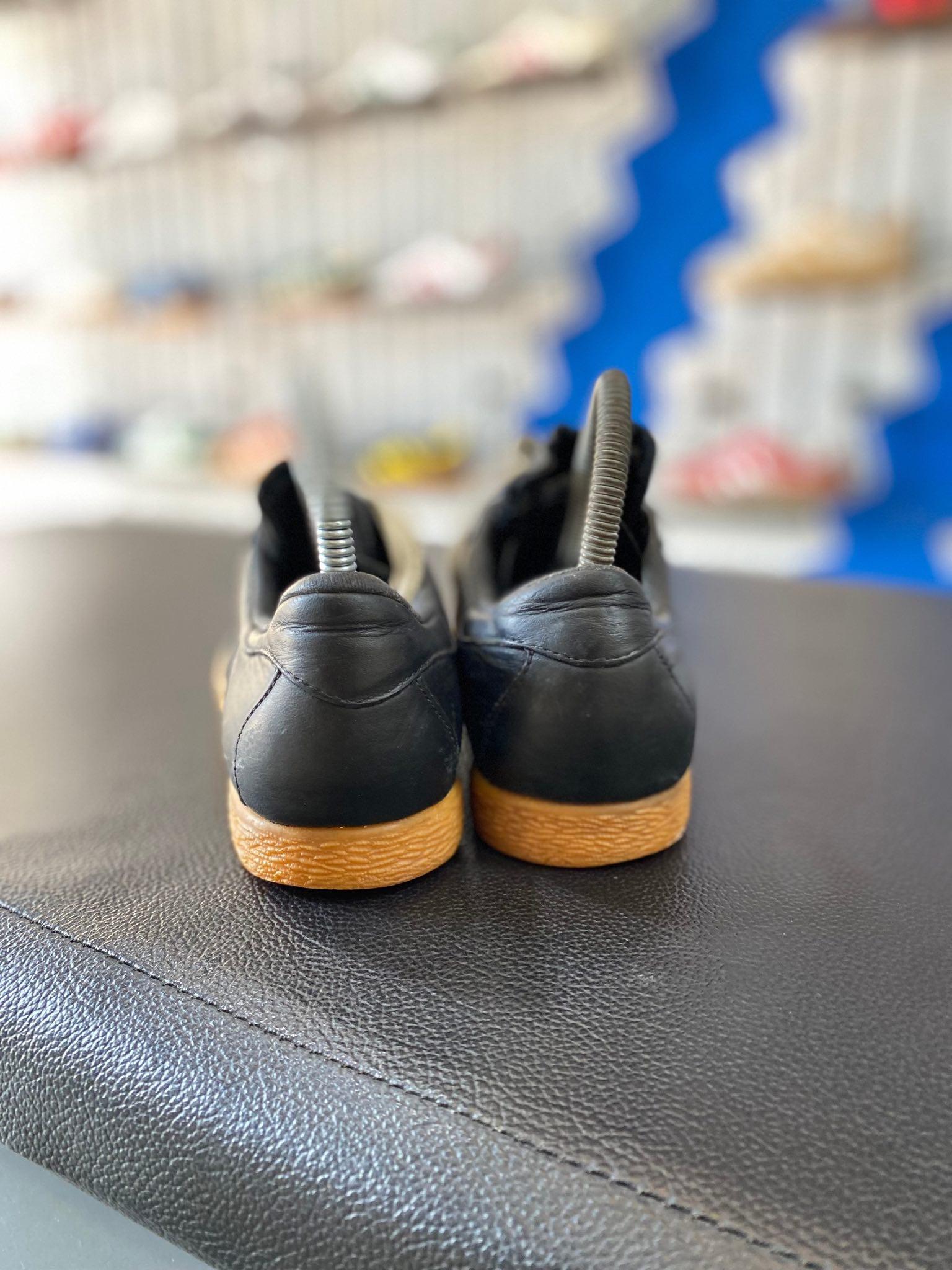 Tobacco Black Leather 36 2/3
