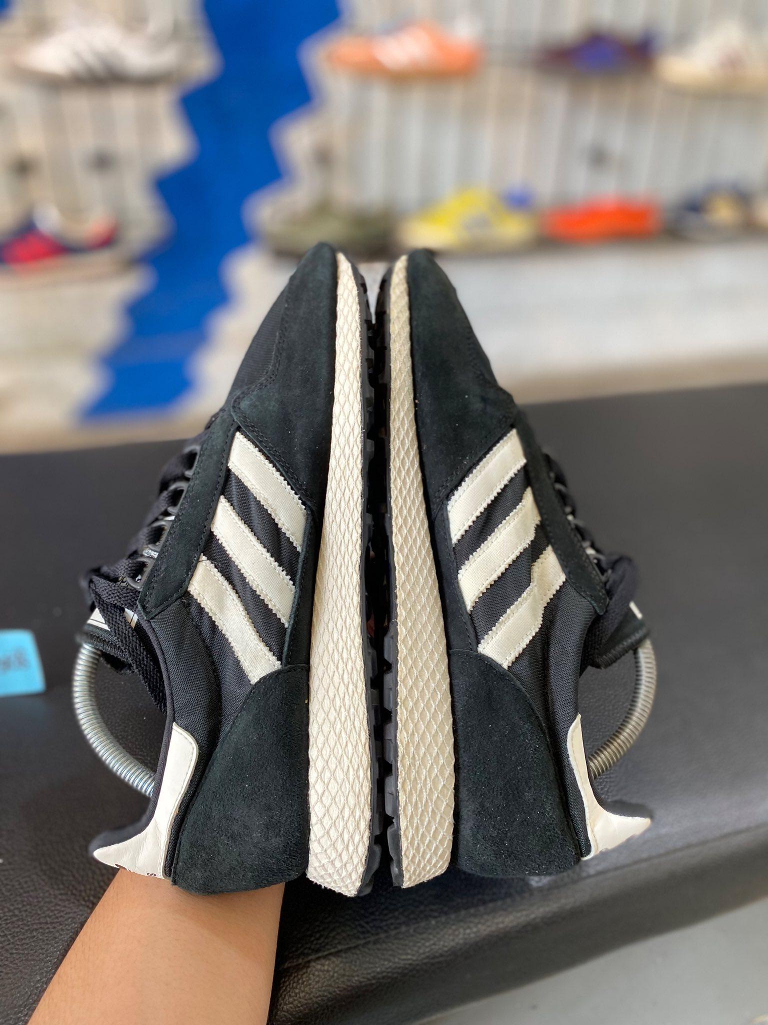 Adidas forest grove bw 42 2/3