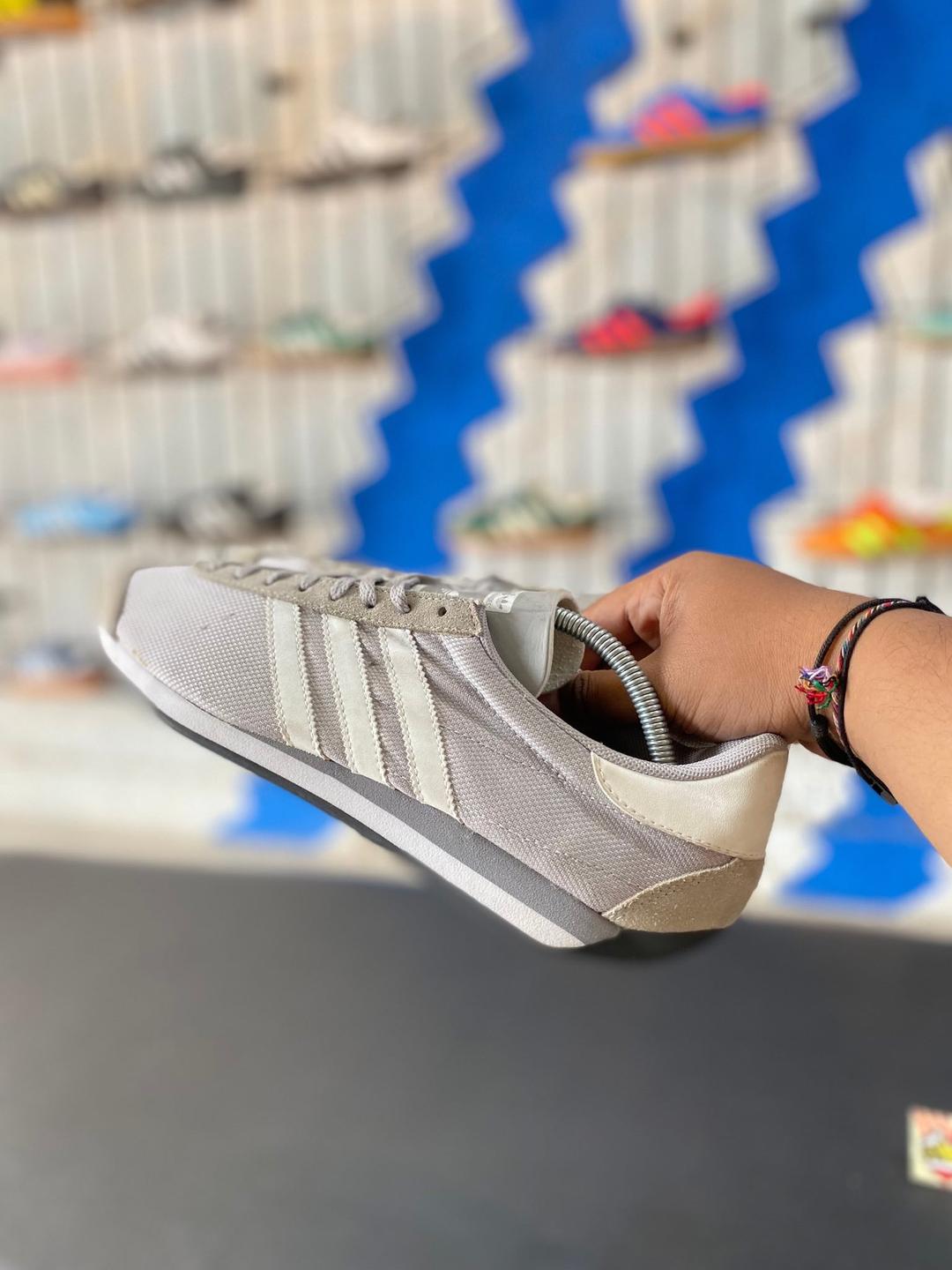 Country Grey 44