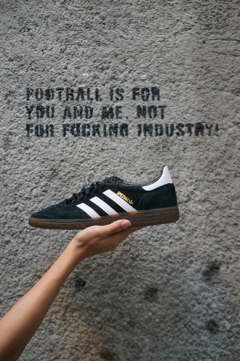 Product Adidas Spezial Black White