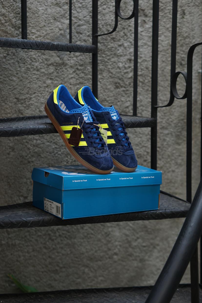 Adidas Hochelaga Navy