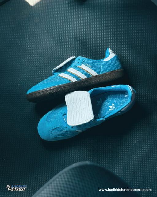Samba Lt Blue 