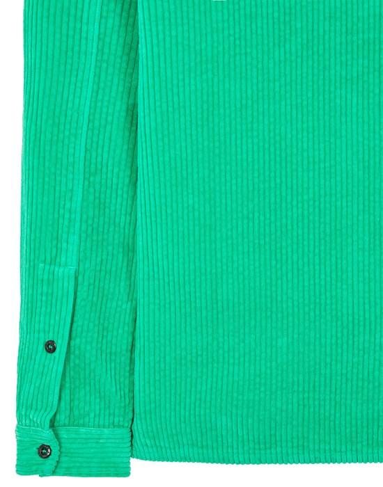 Long-sleeve shirt in cotton corduroy. Garment dyed.