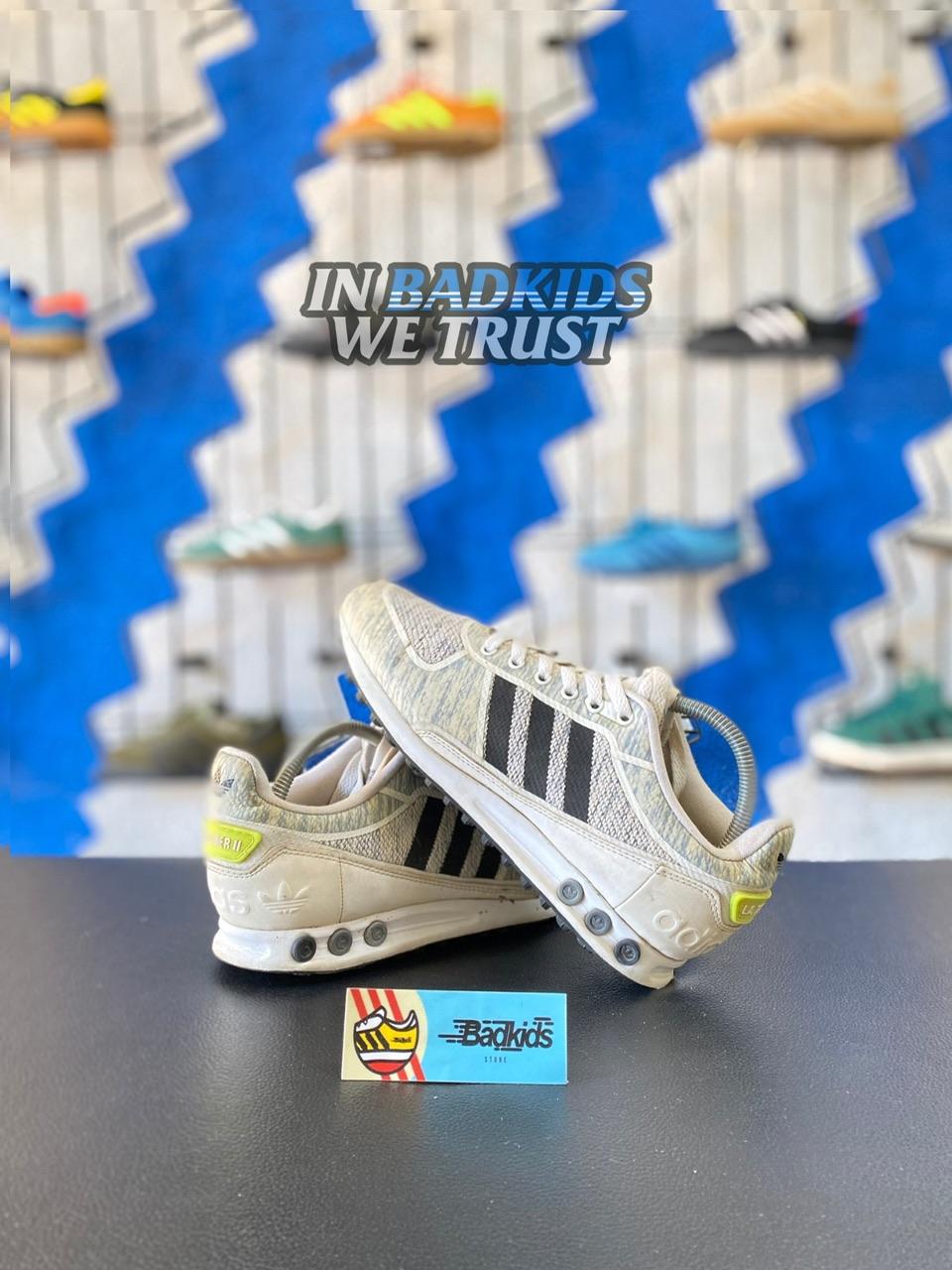 La trainer ii white 41