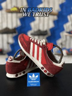 La trainer red 42 2/3