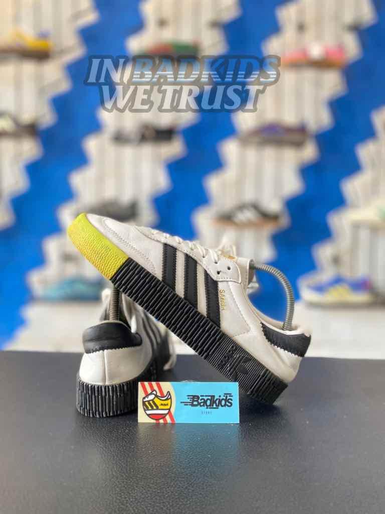 Samba roses white sz 41 1/3 