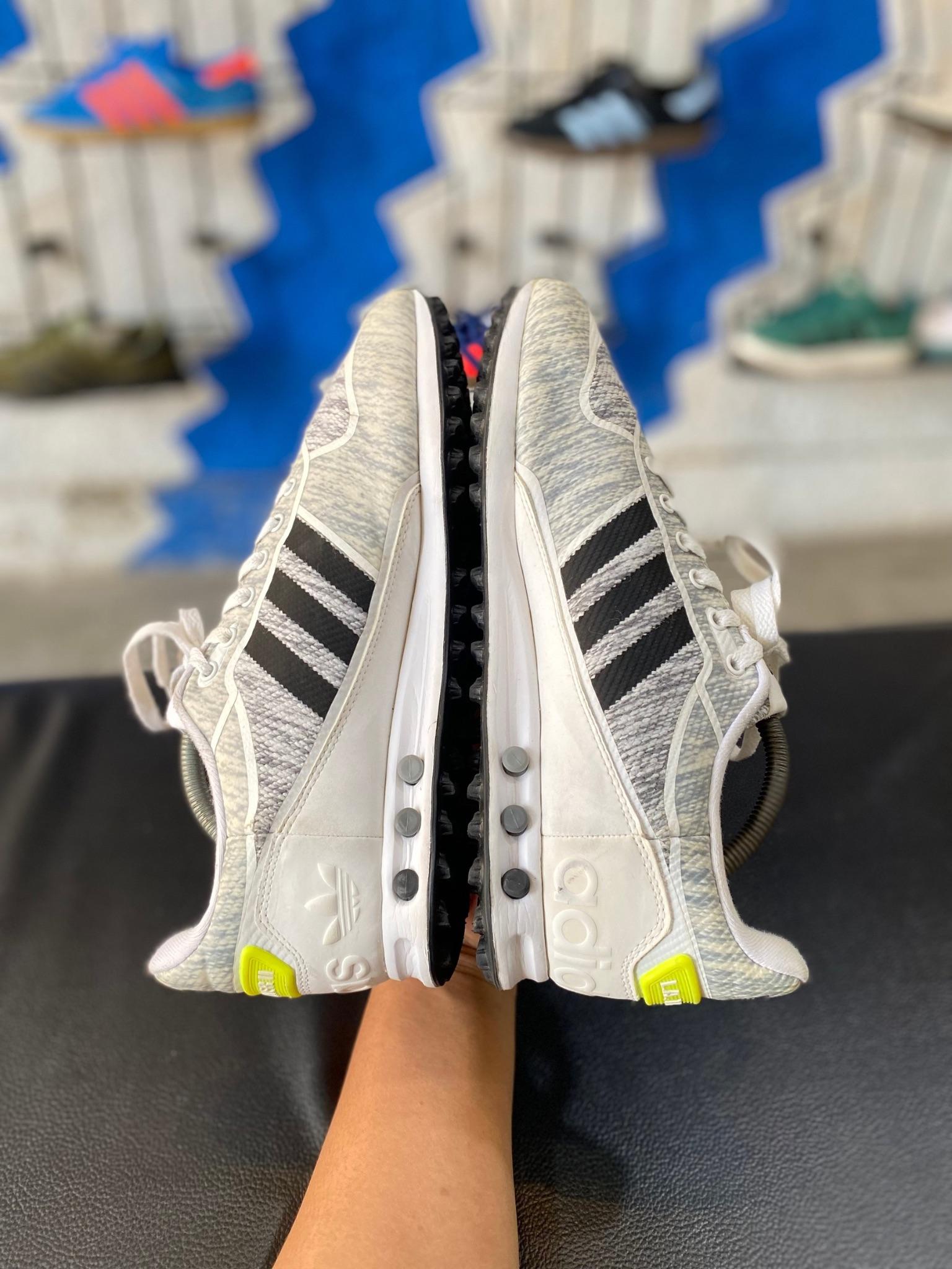 LA trainer sz 45 1/3 